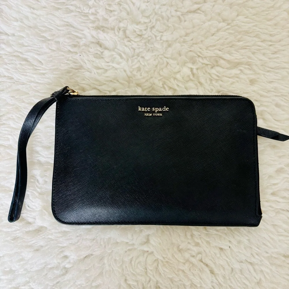 Kate Spade Black Wristlet size 8”x5”